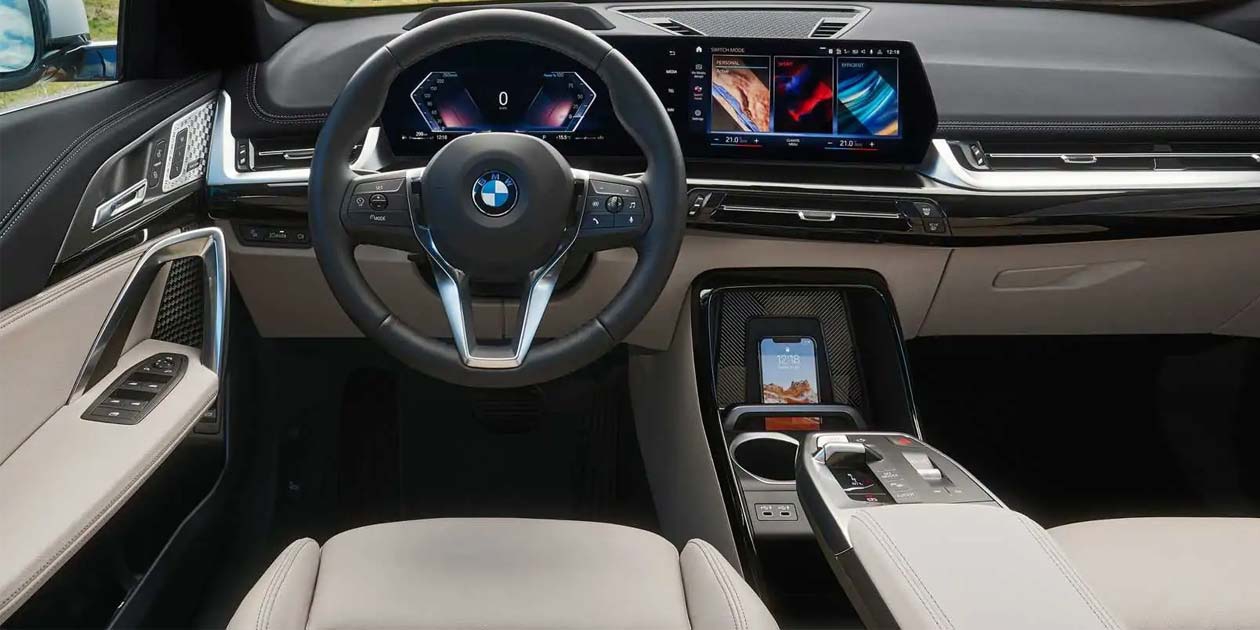 Immagine Laterale BMW IX1 eDrive 20